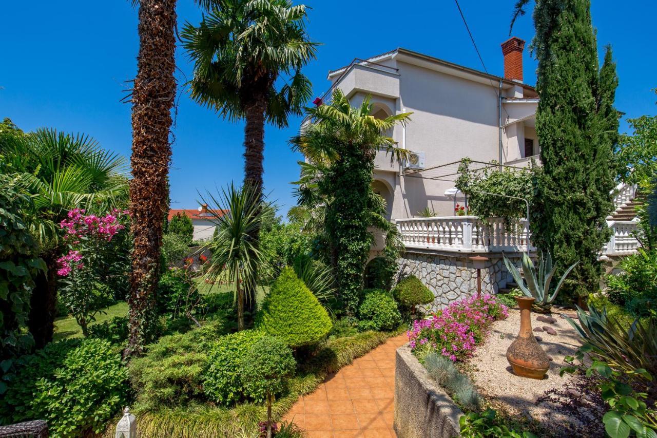 Apartment Skaline Malinska Exterior photo